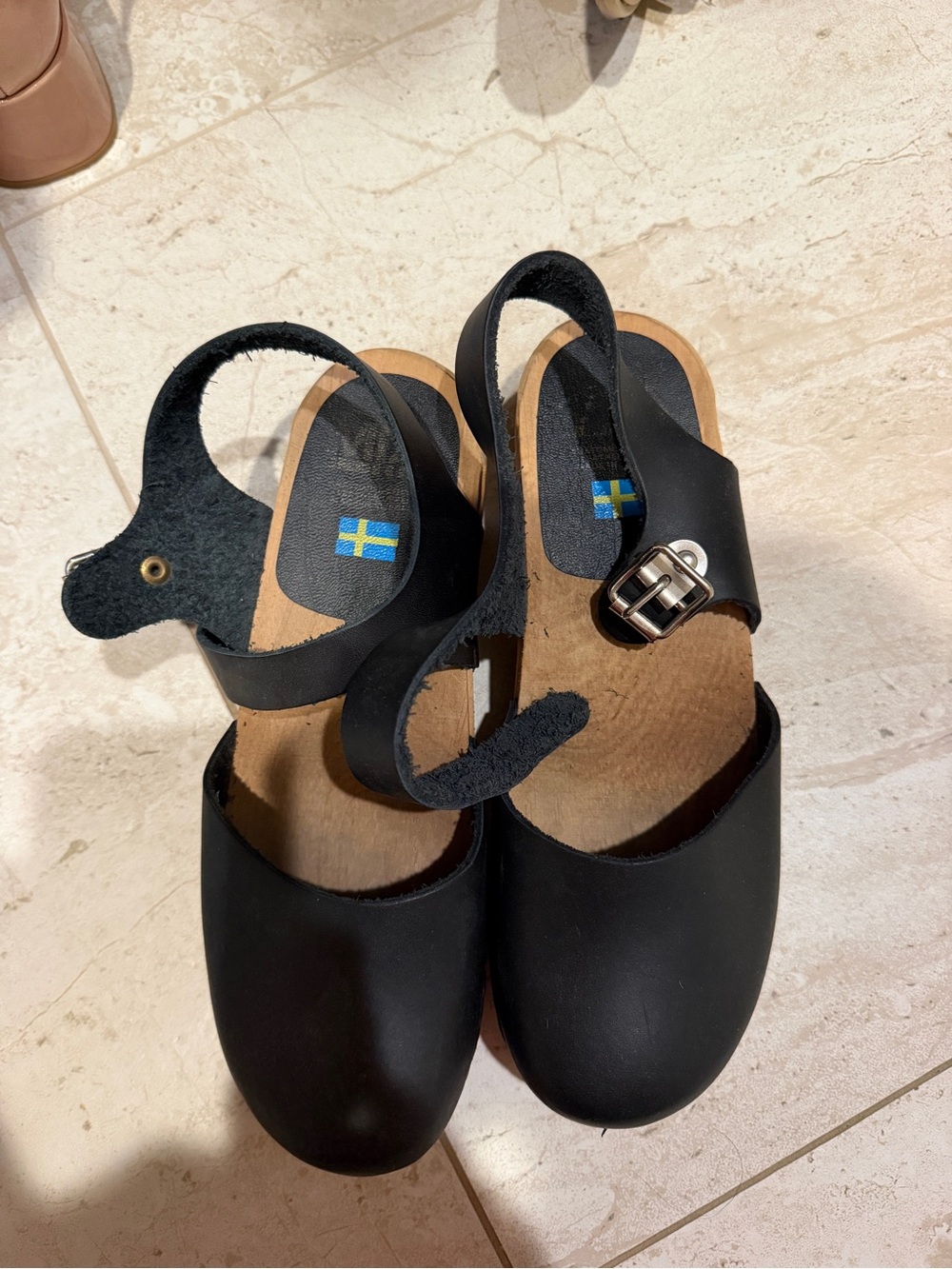 MIA clogs